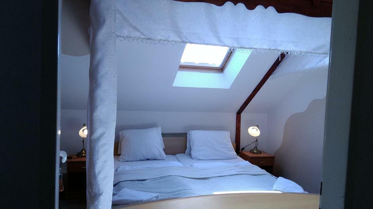 Ham-Ham National Park Hotel Havraníky Екстериор снимка